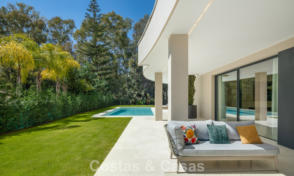 Geavanceerde designvilla te koop op een steenworp van de golfbaan, in het hart- van Nueva Andalucia, Marbella 798448