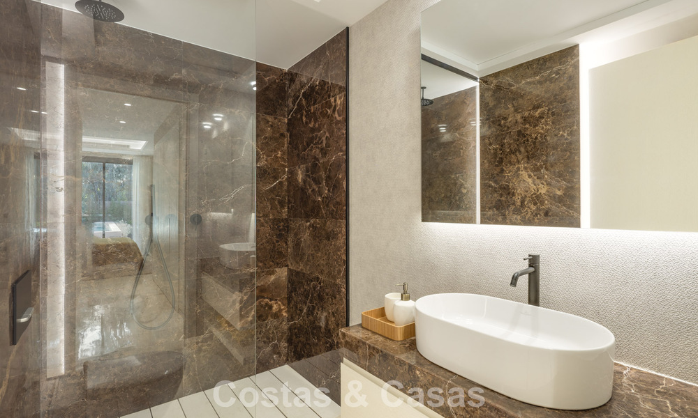 Geavanceerde designvilla te koop op een steenworp van de golfbaan, in het hart- van Nueva Andalucia, Marbella 798460