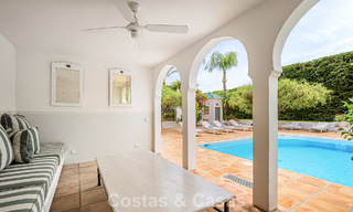 Statige luxevilla in een klassiek mediterrane bouwstijl en met prachtige siertuinen te koop in Sierra Blanca, Marbella 798467 