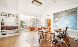 Statige luxevilla in een klassiek mediterrane bouwstijl en met prachtige siertuinen te koop in Sierra Blanca, Marbella 798473 