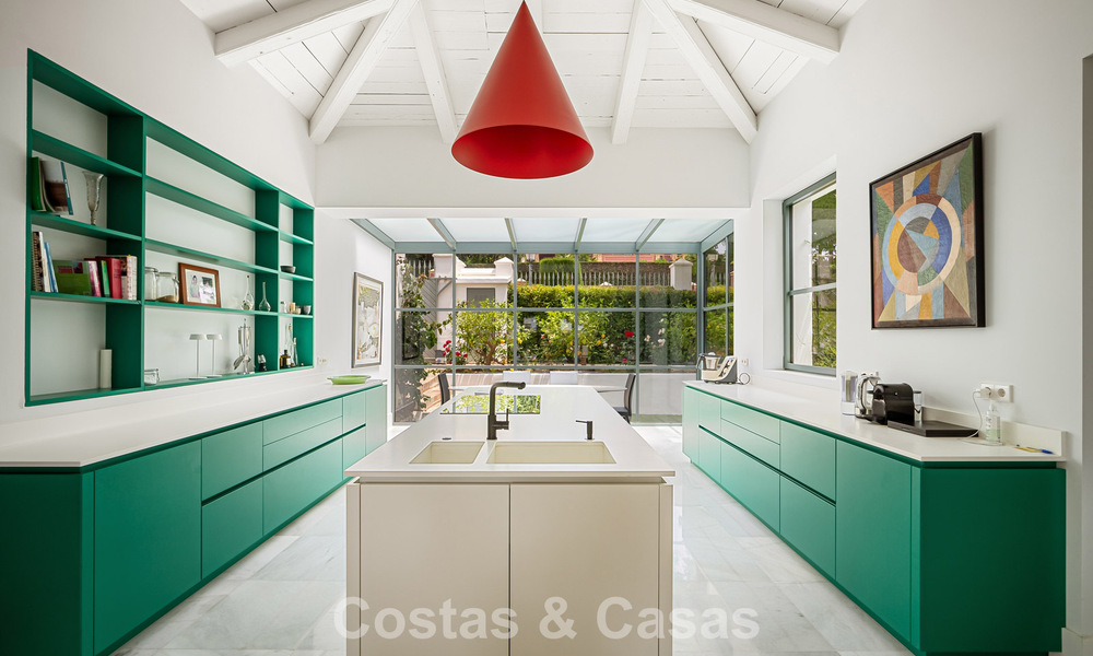 Statige luxevilla in een klassiek mediterrane bouwstijl en met prachtige siertuinen te koop in Sierra Blanca, Marbella 798493