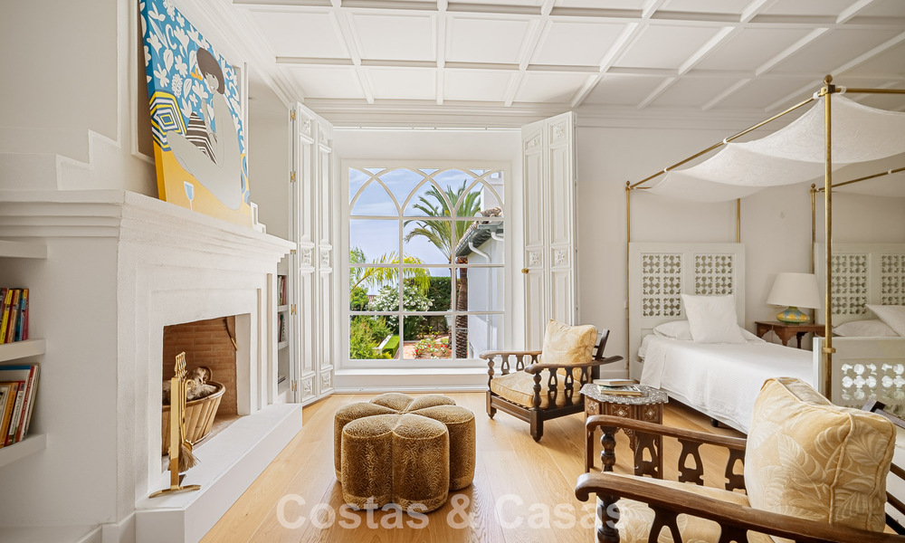 Statige luxevilla in een klassiek mediterrane bouwstijl en met prachtige siertuinen te koop in Sierra Blanca, Marbella 798499