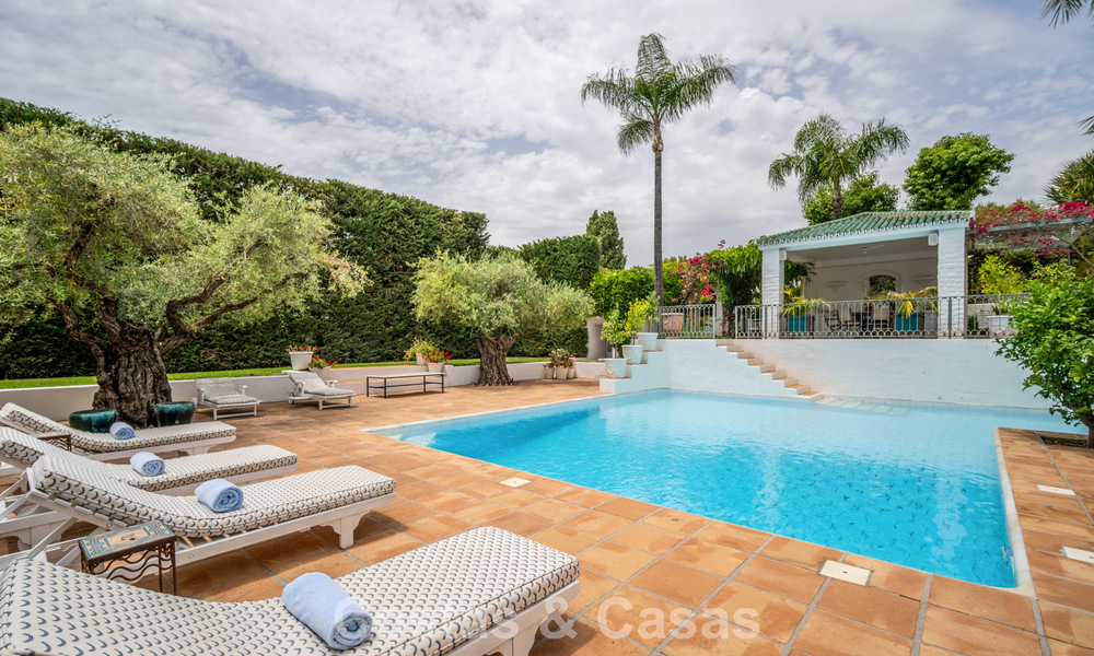 Statige luxevilla in een klassiek mediterrane bouwstijl en met prachtige siertuinen te koop in Sierra Blanca, Marbella 798509