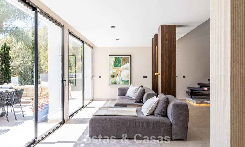 Prachtig gerenoveerde, modern-mediterrane villa met zeezicht te koop in Benahavis - Marbella 798551