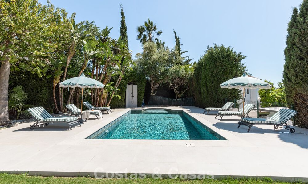 Prachtig gerenoveerde, modern-mediterrane villa met zeezicht te koop in Benahavis - Marbella 798564