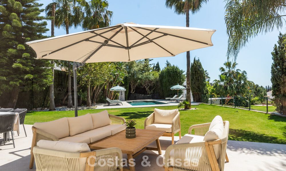 Prachtig gerenoveerde, modern-mediterrane villa met zeezicht te koop in Benahavis - Marbella 798570