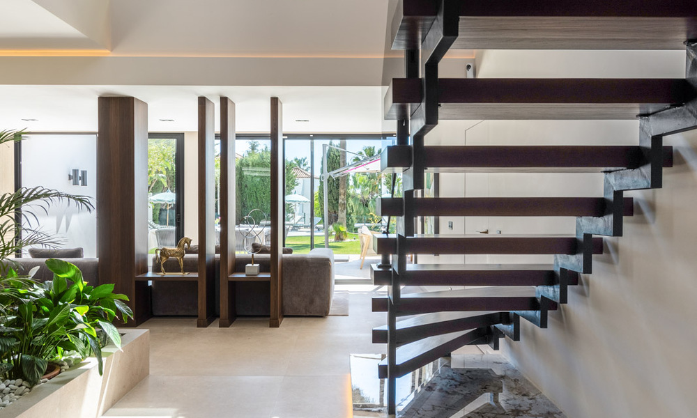 Prachtig gerenoveerde, modern-mediterrane villa met zeezicht te koop in Benahavis - Marbella 798573