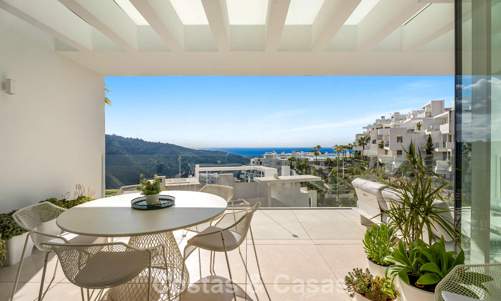 Modernistisch luxe appartement te koop met zeezicht in een boutique complex in de heuvels nabij Marbella stad 798595