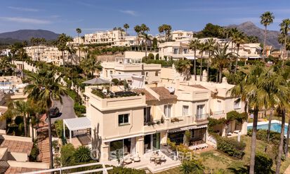 Luxe design townhouse met panoramisch zeezicht te koop in La Quinta, Marbella - Benahavis 798613