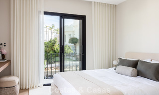 Luxe design townhouse met panoramisch zeezicht te koop in La Quinta, Marbella - Benahavis 798624 