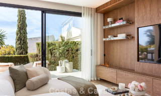Luxe design townhouse met panoramisch zeezicht te koop in La Quinta, Marbella - Benahavis 798631 