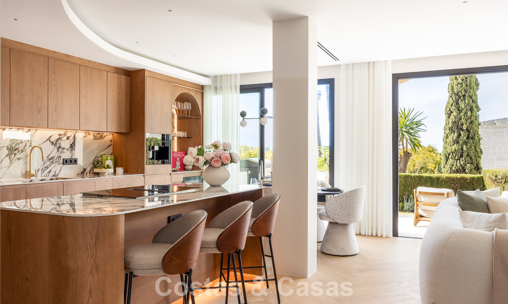 Luxe design townhouse met panoramisch zeezicht te koop in La Quinta, Marbella - Benahavis 798633
