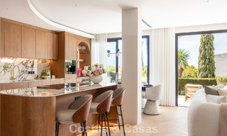 Luxe design townhouse met panoramisch zeezicht te koop in La Quinta, Marbella - Benahavis 798633 