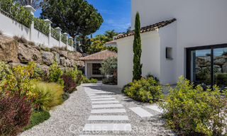 Instapklare, eigentijds-mediterrane nieuwe luxevilla te koop in een golfwijk van Marbella - Benahavis 798702 