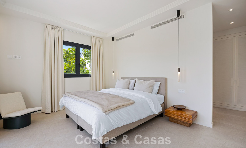 Instapklare, eigentijds-mediterrane nieuwe luxevilla te koop in een golfwijk van Marbella - Benahavis 798706