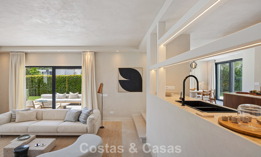 Instapklare, eigentijds-mediterrane nieuwe luxevilla te koop in een golfwijk van Marbella - Benahavis 798742