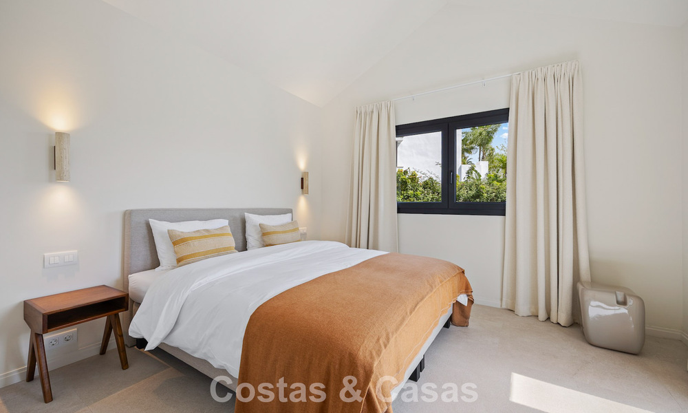 Instapklare, eigentijds-mediterrane nieuwe luxevilla te koop in een golfwijk van Marbella - Benahavis 798755