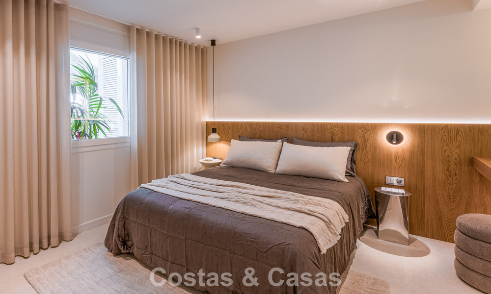 Stijlvol gemoderniseerd appartement te koop, eerstelijns Aloha Golf in Nueva Andalucia, Marbella 798760