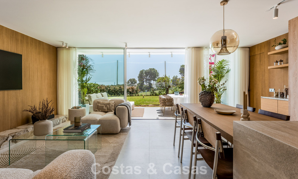 Stijlvol gemoderniseerd appartement te koop, eerstelijns Aloha Golf in Nueva Andalucia, Marbella 798785