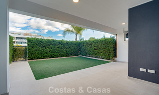 Modern tuinappartement te koop op loopafstand v/h strand o/d New Golden Mile tussen Marbella en Estepona 798805 
