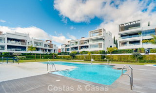 Modern tuinappartement te koop op loopafstand v/h strand o/d New Golden Mile tussen Marbella en Estepona 798809 