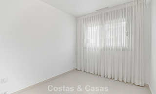 Modern tuinappartement te koop op loopafstand v/h strand o/d New Golden Mile tussen Marbella en Estepona 798816 