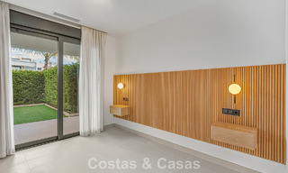 Modern tuinappartement te koop op loopafstand v/h strand o/d New Golden Mile tussen Marbella en Estepona 798819 