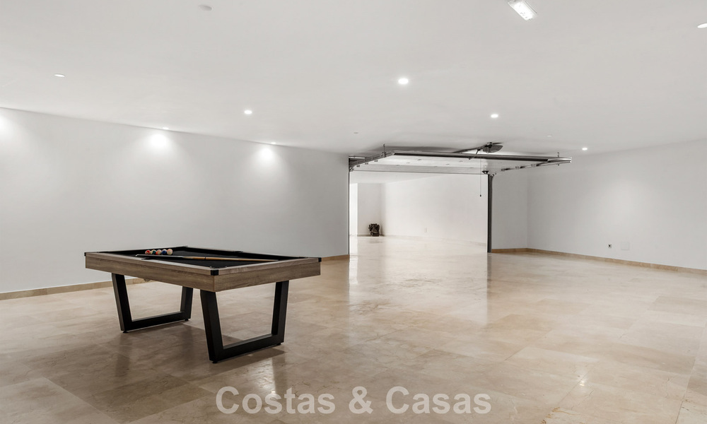 Modern-hedendaagse villa met panoramisch zeezicht te koop in een begeerde golfwijk in Marbella - Benahavis 798879