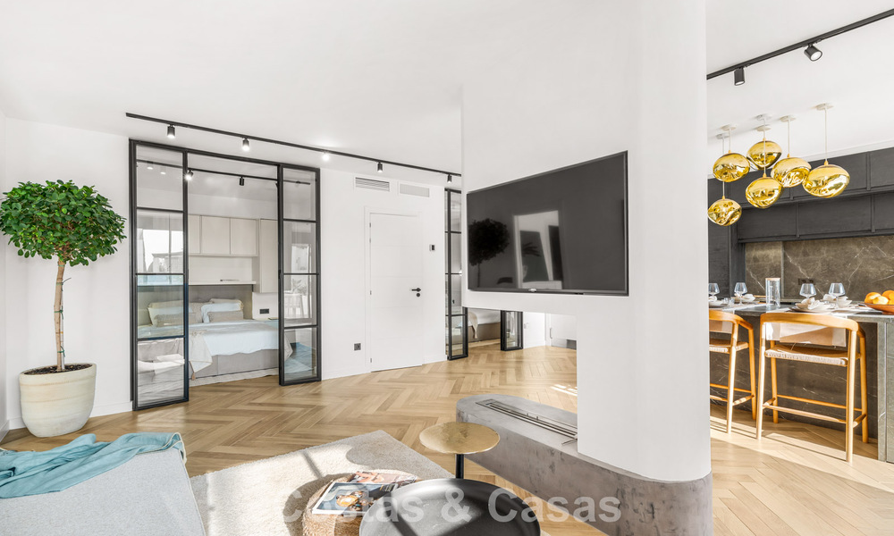 Instapklaar en eigentijds volledig gerenoveerd appartement te koop in Nueva Andalucia, Marbella 798890