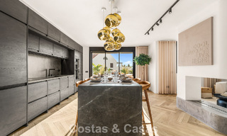 Instapklaar en eigentijds volledig gerenoveerd appartement te koop in Nueva Andalucia, Marbella 798907 