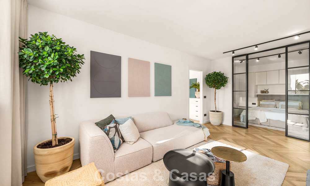 Instapklaar en eigentijds volledig gerenoveerd appartement te koop in Nueva Andalucia, Marbella 798908