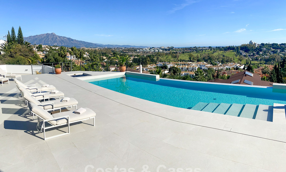 Geavanceerde luxevilla met panoramisch zeezicht te koop in de heuvels van Marbella - Benahavis 798929