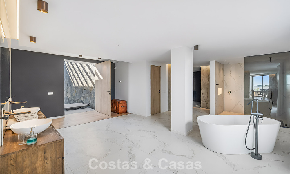 Geavanceerde luxevilla met panoramisch zeezicht te koop in de heuvels van Marbella - Benahavis 798934