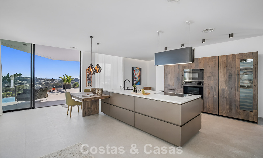 Geavanceerde luxevilla met panoramisch zeezicht te koop in de heuvels van Marbella - Benahavis 798938