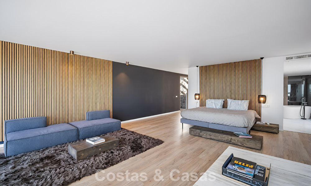 Geavanceerde luxevilla met panoramisch zeezicht te koop in de heuvels van Marbella - Benahavis 798951