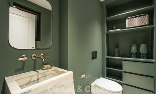 Royale villa in een eigentijdse, Mediterrane bouwstijl te koop in een afgeschermde urbanisatie in Marbella - Benahavis 799065 