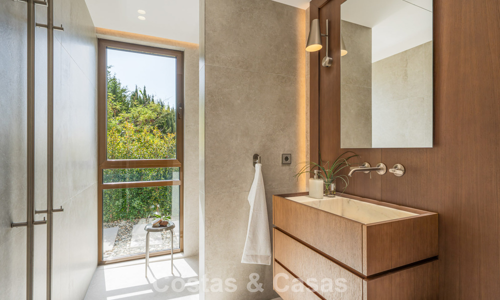 Royale villa in een eigentijdse, Mediterrane bouwstijl te koop in een afgeschermde urbanisatie in Marbella - Benahavis 799068