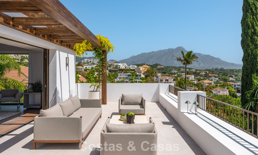 Royale villa in een eigentijdse, Mediterrane bouwstijl te koop in een afgeschermde urbanisatie in Marbella - Benahavis 799077
