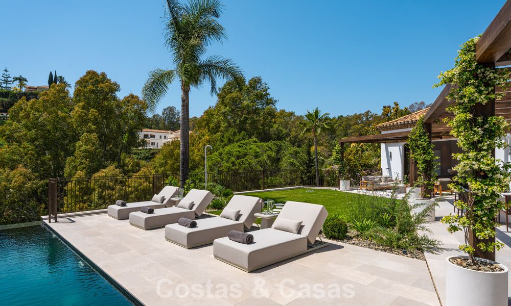 Royale villa in een eigentijdse, Mediterrane bouwstijl te koop in een afgeschermde urbanisatie in Marbella - Benahavis 799079