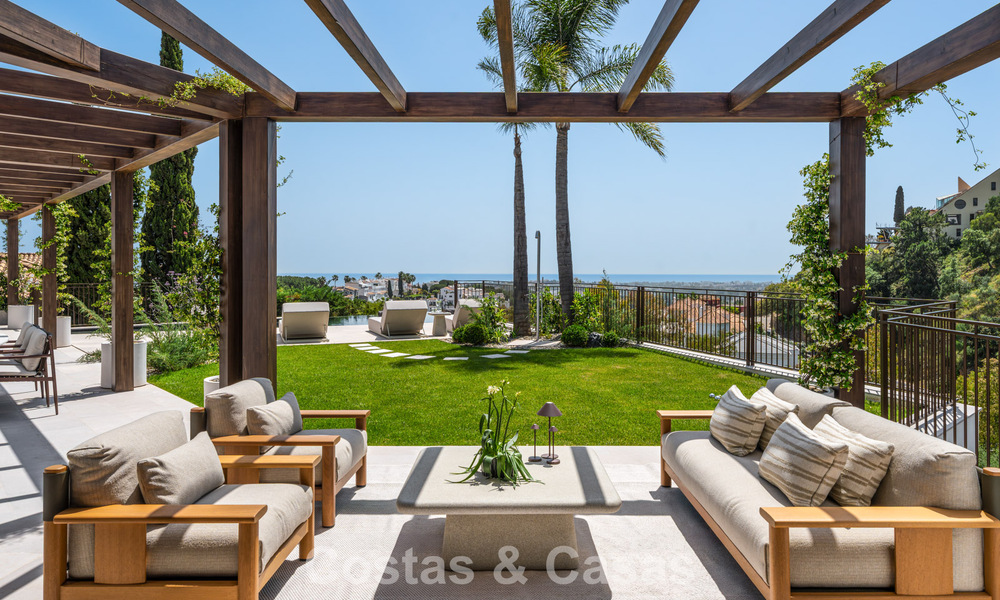 Royale villa in een eigentijdse, Mediterrane bouwstijl te koop in een afgeschermde urbanisatie in Marbella - Benahavis 799081