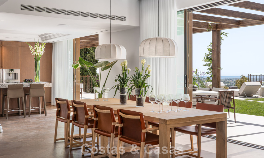Royale villa in een eigentijdse, Mediterrane bouwstijl te koop in een afgeschermde urbanisatie in Marbella - Benahavis 799086