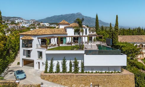 Royale villa in een eigentijdse, Mediterrane bouwstijl te koop in een afgeschermde urbanisatie in Marbella - Benahavis 799094