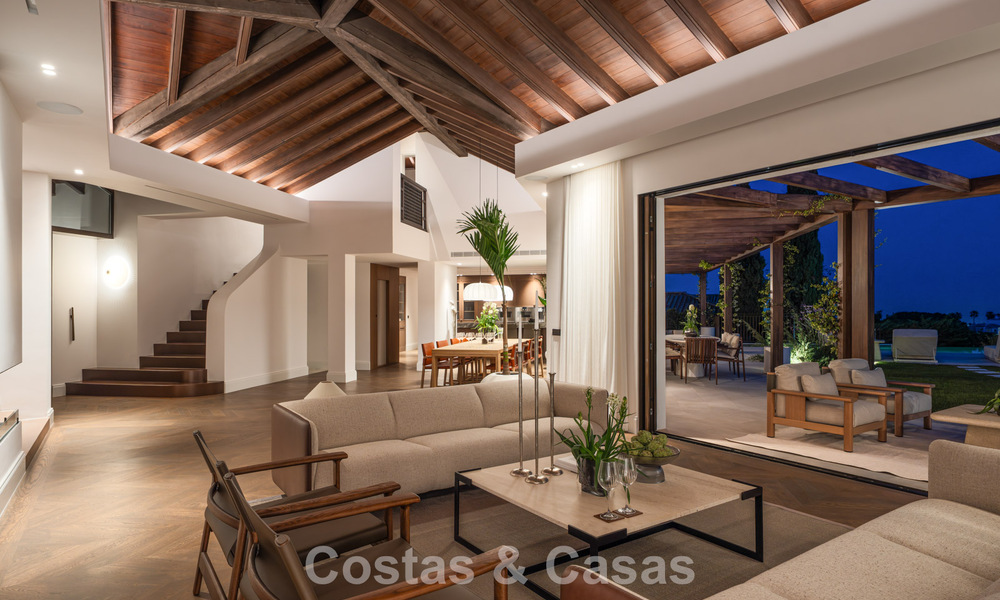 Royale villa in een eigentijdse, Mediterrane bouwstijl te koop in een afgeschermde urbanisatie in Marbella - Benahavis 799098