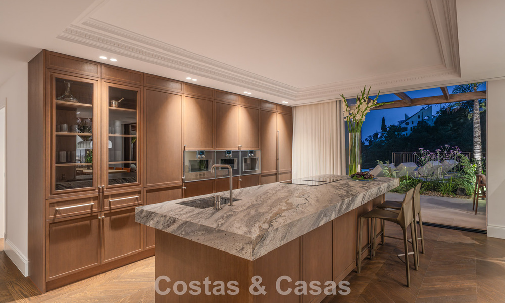 Royale villa in een eigentijdse, Mediterrane bouwstijl te koop in een afgeschermde urbanisatie in Marbella - Benahavis 799099