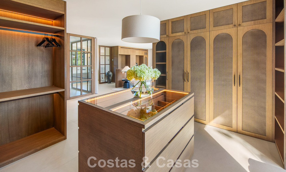 Instapklare, hedendaagse Mediterrane villa te koop grenzend aan de golfbaan van Las Brisas in Nueva Andalucia, Marbella 799105