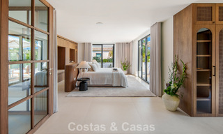 Instapklare, hedendaagse Mediterrane villa te koop grenzend aan de golfbaan van Las Brisas in Nueva Andalucia, Marbella 799106 