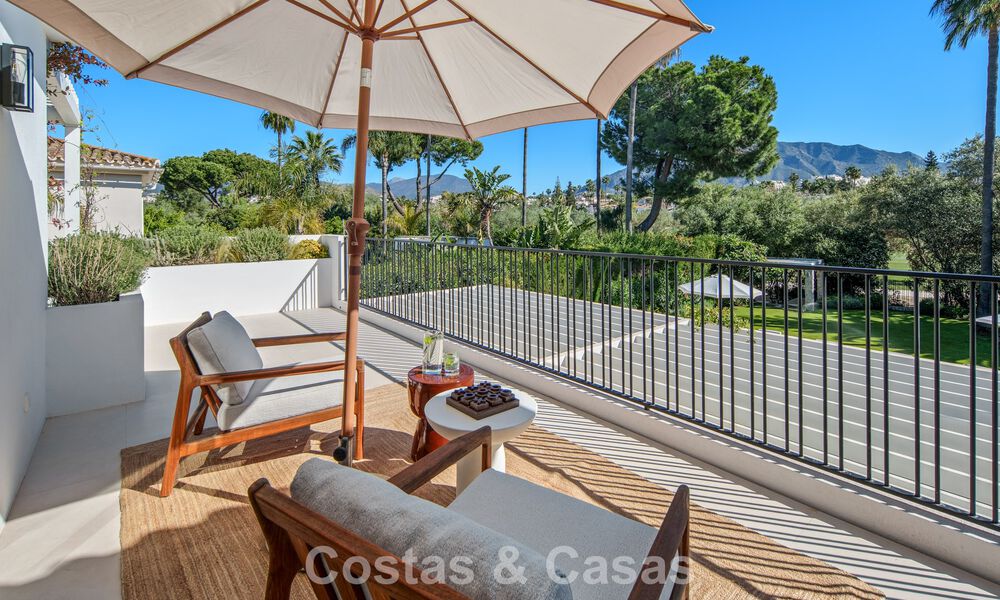 Instapklare, hedendaagse Mediterrane villa te koop grenzend aan de golfbaan van Las Brisas in Nueva Andalucia, Marbella 799114