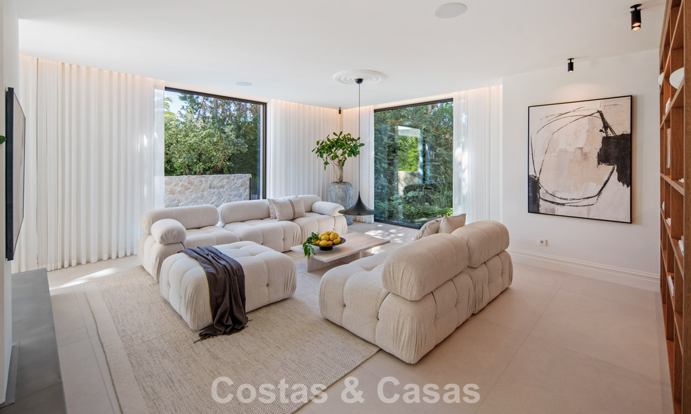 Instapklare, hedendaagse Mediterrane villa te koop grenzend aan de golfbaan van Las Brisas in Nueva Andalucia, Marbella 799139