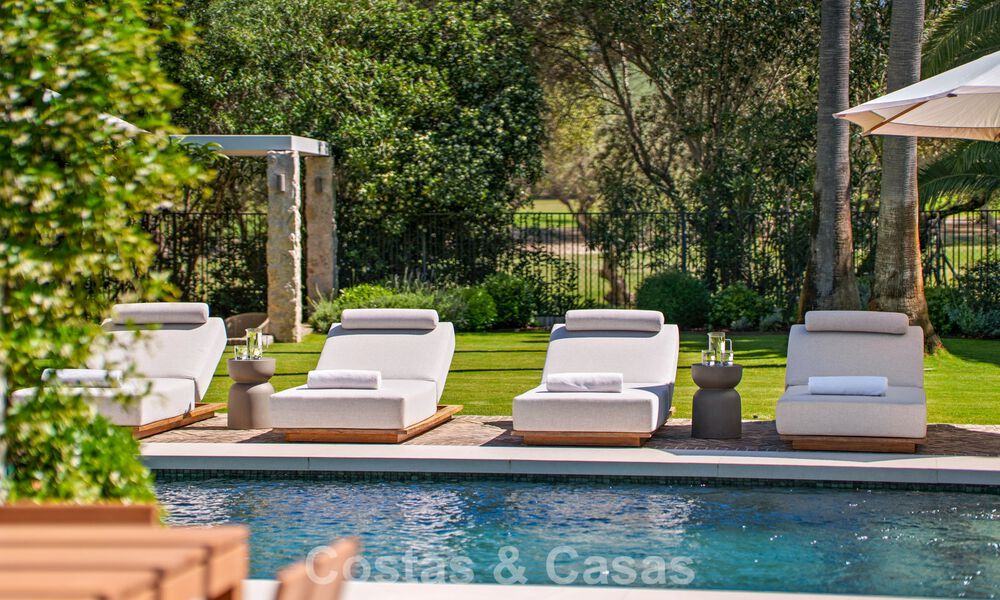 Instapklare, hedendaagse Mediterrane villa te koop grenzend aan de golfbaan van Las Brisas in Nueva Andalucia, Marbella 799167