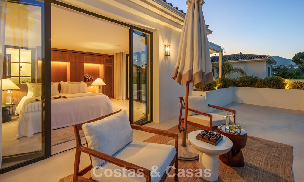 Instapklare, hedendaagse Mediterrane villa te koop grenzend aan de golfbaan van Las Brisas in Nueva Andalucia, Marbella 799179